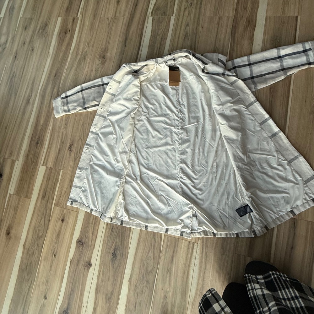 The North Face Women's XXL White Dune Plaid Long Sleeve Button Up Shirt Jacket - Picture 9 of 9